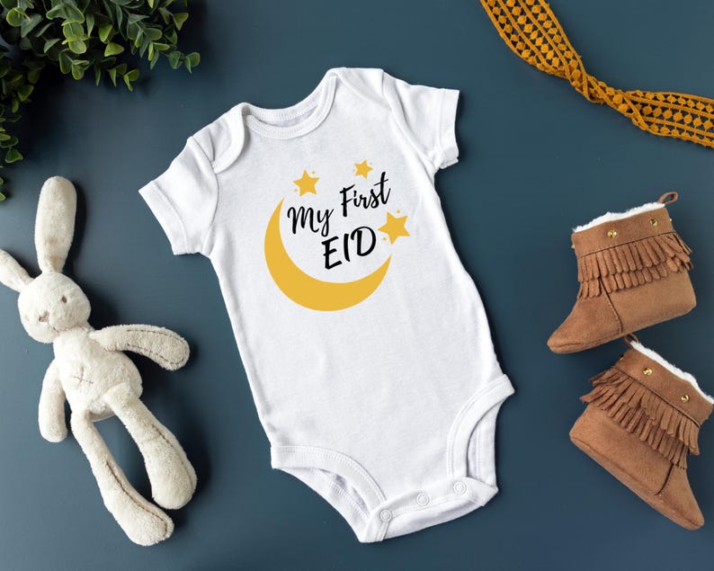 My First Eid Body Suit– Baby Ramadan Shirt – Unisex First Eid Mubarak Clothing Bild 2