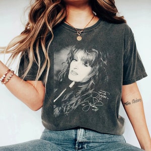 Comfort Color Wynona 90s world tour tshirt,Graphic Judd  shirt, Wynona fans shirt,  Wynona Graphic tshirt gift For men women unisex tshirt