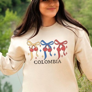 Coquette Colombia Sweatshirt Gift, Sweater gift for Colombian, Crewneck Colombia lover, Colombia Cherry Aesthetic, Tri color Bows Colombia