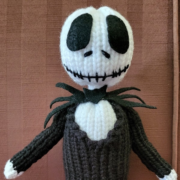 Loom knit pattern for Jack Skellington