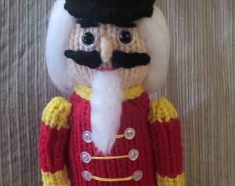 Nutcracker loom knit pattern