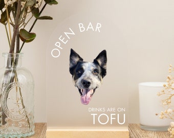 Letrero de acrílico personalizado para barra libre de boda con perro, bebidas por mi cuenta, perro de honor, letrero de bar para mascotas de boda, letrero de bebida de bar, ilustración de mascota