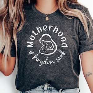 Twin Mom Shirt for Mother&#39;s Day Gift, Twin Mama TShirt for Mom, Cute Gift for Twin Mama, Mom of Twins T-Shirt, Christmas Gift for Twin Mom