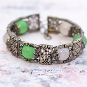 Vintage Glass Green & White Beads Silver Tone Bracelet 7 inch - BB14