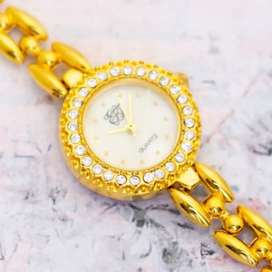 Vintage Circular Gold Tone Elegant Rhinestones Watch 7 1/2 inch - BB15