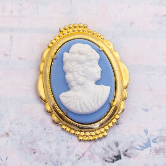 Brooch with lady best sale silhouette