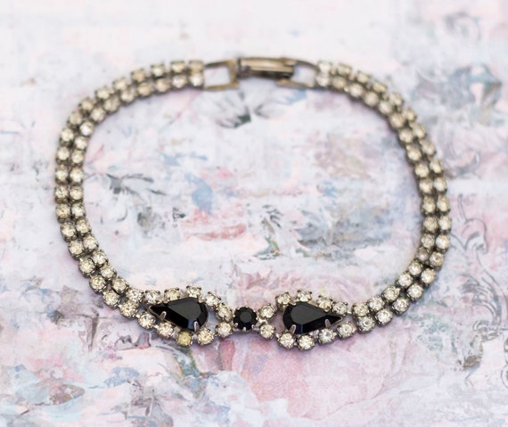 Vintage Lovely Colorless Rhinestone Bracelet 7 1/… - image 1