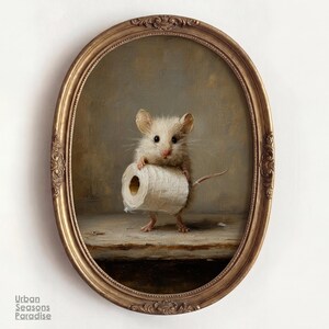 Grappige muis voor in de badkamer, humoristische muurprint met toiletthema, speels vintage muisschilderij, originele badkamerdecoratie, grappig cadeau voor een housewarming. afbeelding 2