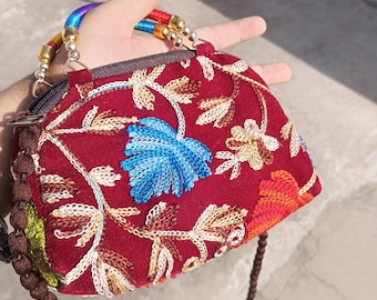 刺繍入りベルベットミニクラッチ：インドのウェディングギフトバッグ