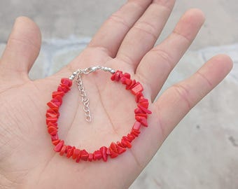 Conjunto de pulseras de coral rojo hechas a mano: joyería de latón ajustable