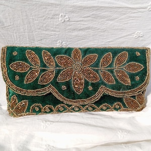 Bolso de mano de terciopelo bordado / Bolso de noche con cuentas hecho a mano / Bolso de mano de boda étnico indio / Bolso de regalo de fiesta para mujer / Accesorio bohemio