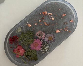 Dried Flower Resin Tray - Trinket Tray - Resin Trinket Dish - Jewelry Dish