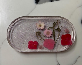 Schmuckschale mit getrockneten Blumen: Handgemachte Schmuckschale