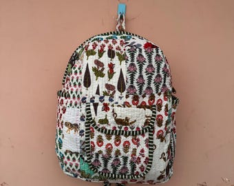 Gesteppter Patchwork-Rucksack aus Baumwolle: Bunter Reisebeutel