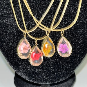 Encapsulated flower Necklace