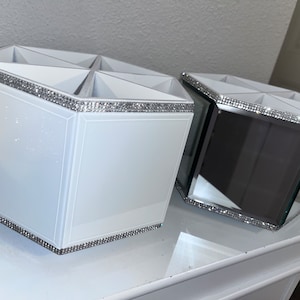 Spinning mirror diamond Organizer