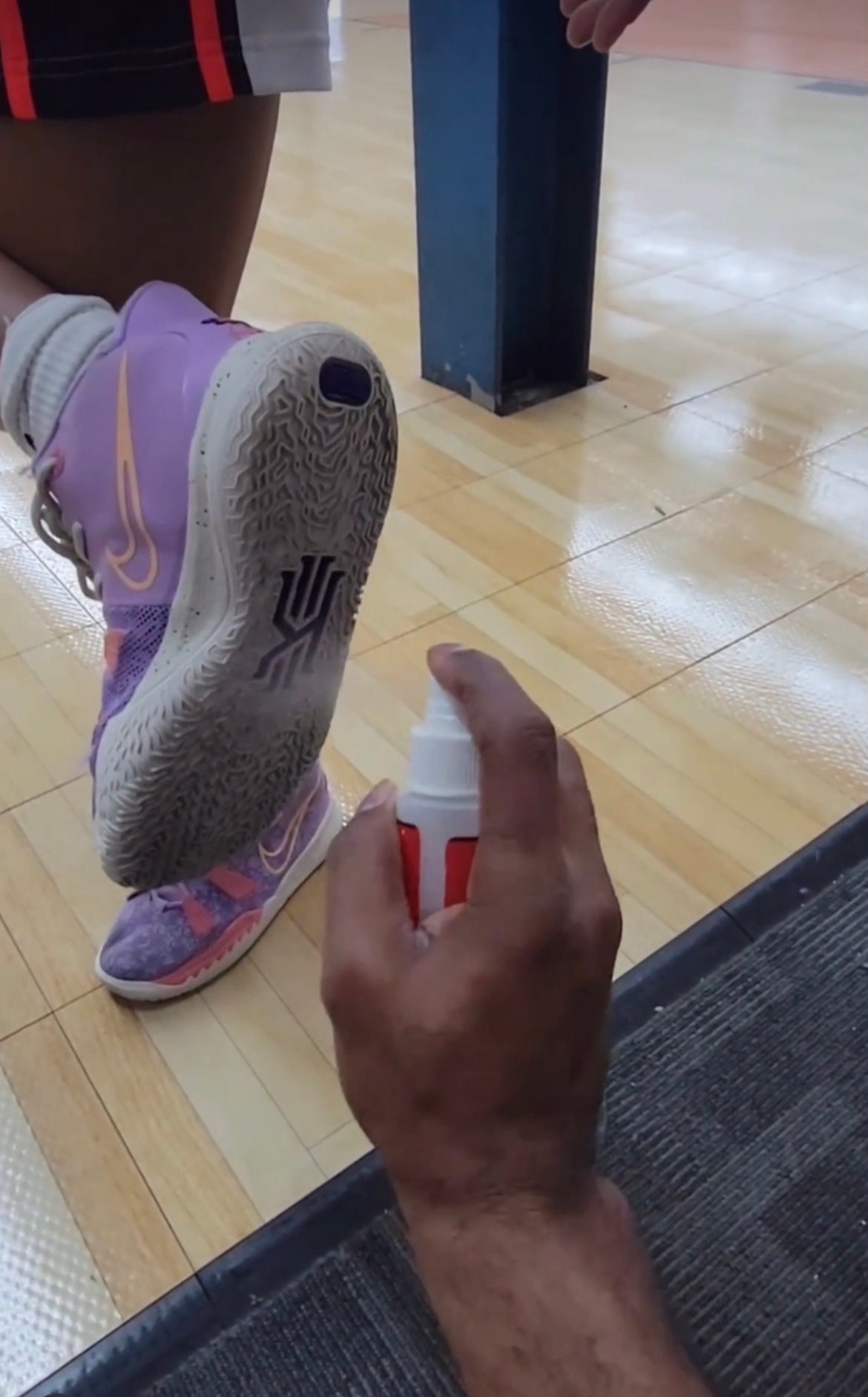 Grip Spritz - Basketball Court Traction Mat - Shoe Grip