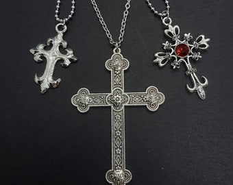 Collier croix victorienne gothique fait main
