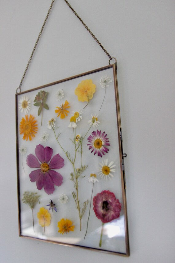 アンティーク　ブローチ  お花　押し花　ガラス　フレーム 押し花フレーム ホワイト プレスフラワー 押し花 フレーム