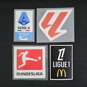 2024-2025 Serie A, La Liga, Bundesliga, Ligue 1 Toppa manica stemma calcio trasferimento termico
