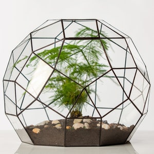 Geometrisches gelötetes Glasflorarium / Terrarium mit Tür. Ohne Pflanzen. Handmade Wohndekor.