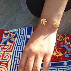 Gold Leaf Bangle,Gold Bracelet Adjustable Bracelets,Cuff Open Carved Bracelets,Comfort Fit Wedding Cuff,goddess jewellery,Wrap perfect gift