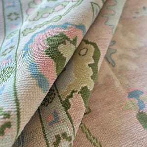 Hand-Knotted Oushak Wool Rug: Pastel Pink & Green Vintage Style - 10x13