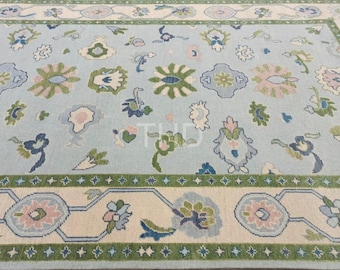 Hand Knotted Wool Oushak Rug: Traditional Turkish Design