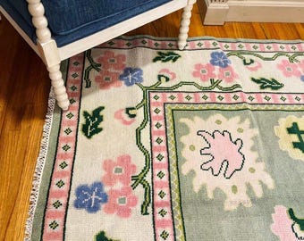 8x10 セージグリーン ウシャク絨毯、大きなピンクの花柄手織りウール絨毯、リビングルーム用伝統的なトルコ絨毯、パステルニュートラル ベッドルーム絨毯