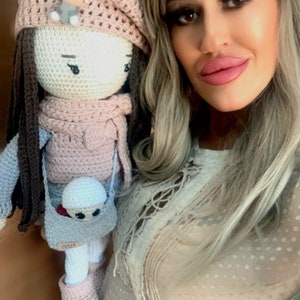 bambola parigina all'uncinetto bambola fatta a mano bambola grande bambola regalo di compleanno per ragazza arredamento interno della bambola bambola bambola grande bambola con vestiti bambola con cappello immagine 4