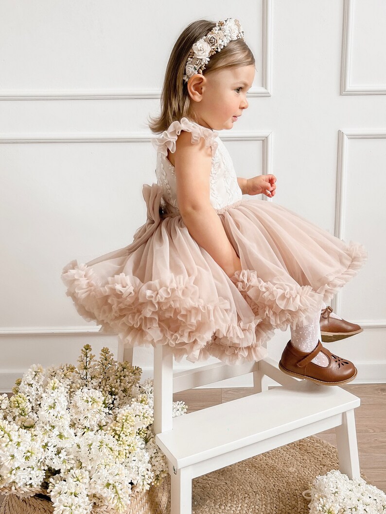 Couronne de fleurs blanche, beige et dorée, couronne de première communion image 6