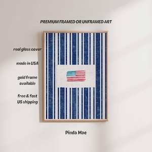 フレーム付きアメリカ国旗ウォールアート、青と白のストライププリント、アメリカ沿岸のインテリア、プレッピーな独立記念日のウォールアート、夏の家の装飾