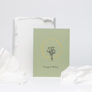 Biglietto d'auguri fatto a mano in carta di cotone verde, carta pesante, vernice ad acquerello metallizzata bianca e oro, cartolina con PALLONCINO e FIORI