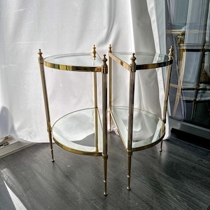 Mesita auxiliar vintage de media luna | Juego de 2 piezas de latón | Estilo Art Déco, Hollywood Regency | Mesa de cristal dorado, consola redonda o semicircular