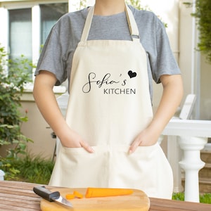 Personalized Apron, Custom Name Apron, Personalized Apron For Women, Custom Cooking Apron, Baking Apron, Gift for Mom, Gift for Grandma