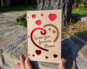 Tarjeta de San Valentín, regalo especial para felicitar, día de los enamorados. Tarjeta de madera personalizada con tarjeta de cartulina