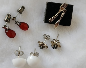 Vintage lot 4 pairs of stud earrings for pierced ears