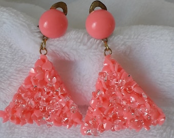 Vintage West Germany 1980s clip on pink chip earrings