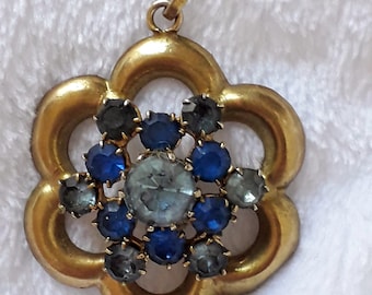 Vintage gold tone blue diamante flower pendant