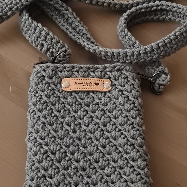 Crocheted cell phone bag to hang around your neck