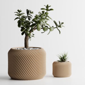 Modern Twisted Lines Plant Pot: 3D Printed Eco-Friendly Planter