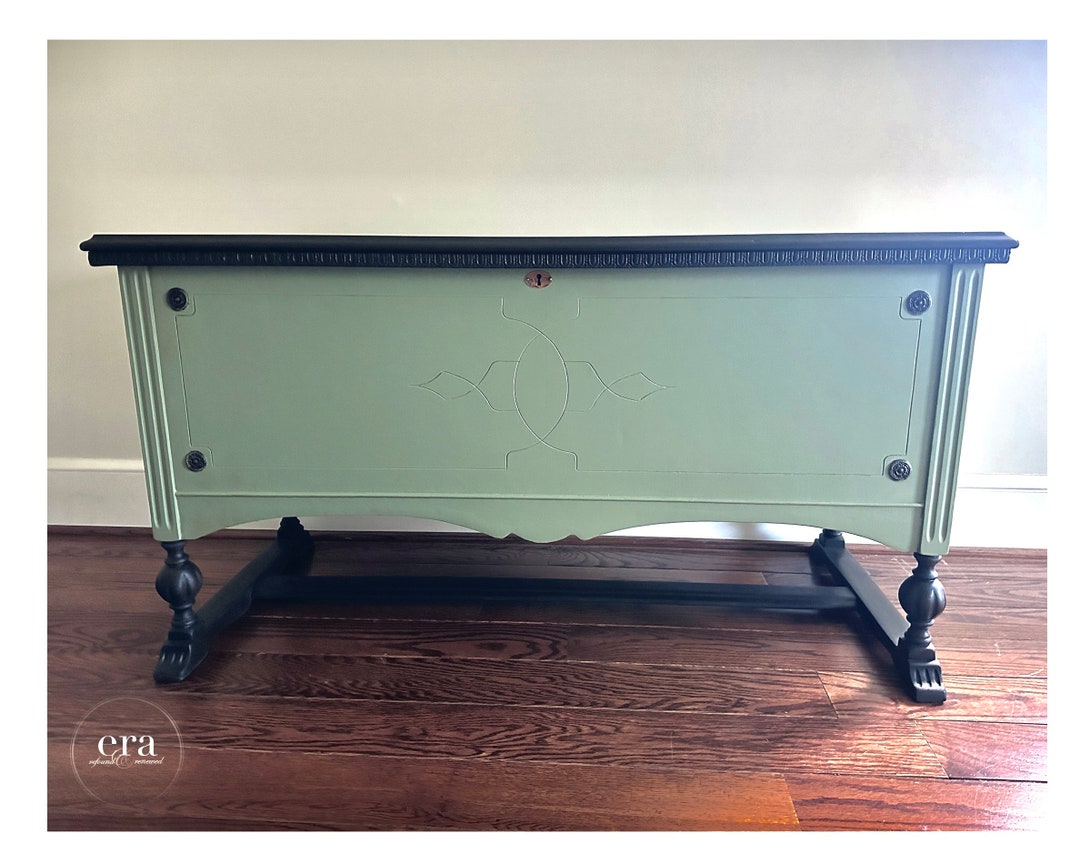 CAVALIER Cedar Chest Antique Cedar Chest Vintage Cedar Chest Blanket