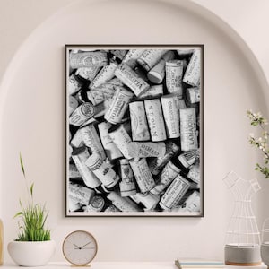 Chique wijnkurken kunstprint, elegante inrichting barwagen, zwart-witte muurkunst, eigenzinnig uniek restaurant, cadeau wijnliefhebbers, trendy keuken #H520