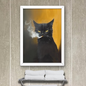 Puede incluir: Una pintura enmarcada de un gato negro con ojos amarillos fumando un cigarrillo. El gato est&aacute; sentado sobre un fondo amarillo.