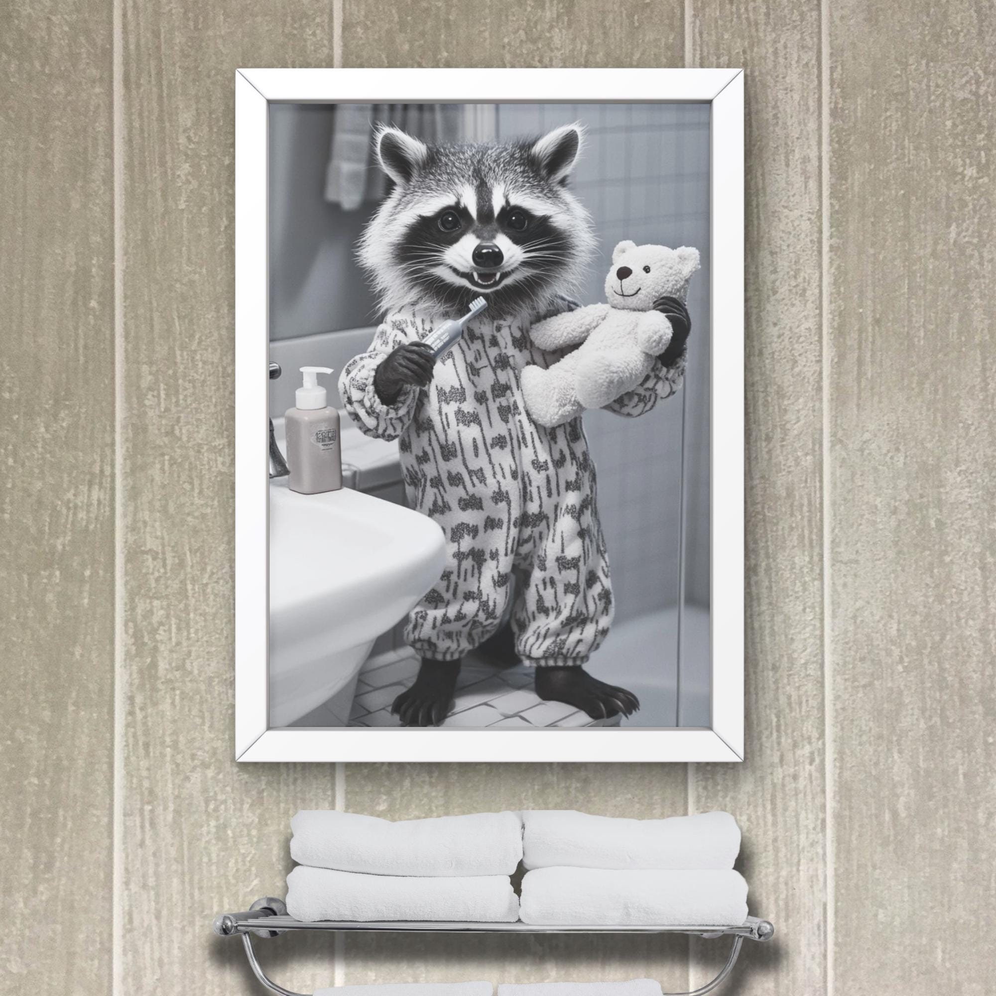 OWNANRTHM Stampa artistica da parete per il bagno con procione nella vasca da bagno, divertente stampa artistica da parete con animali in bianco e nero nella vasca da bagno, decorazione per bagno