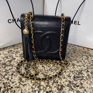 Vintage Chanel Cc Black Leather Bag - 250 For Sale on 1stDibs