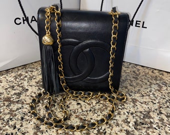 vintage chanel caviar shoulder bag