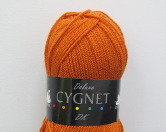 Brand New Deluxe Cygnet Yarn - Burnt Orange - DK - 100g - Acrylic - Machine Washable - Knitting and Crochet Wool