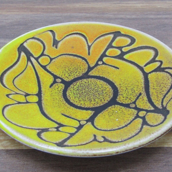 Vintage Poole Studio Pottery Aegean Yellow Plate 5" Diameter Nicola Massarella c.1970s