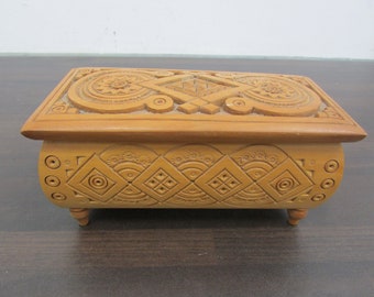 Vintage Mid-Century Hand Carved Wooden Trinket / Cigar Box Made in India - Collectible Tobacciana